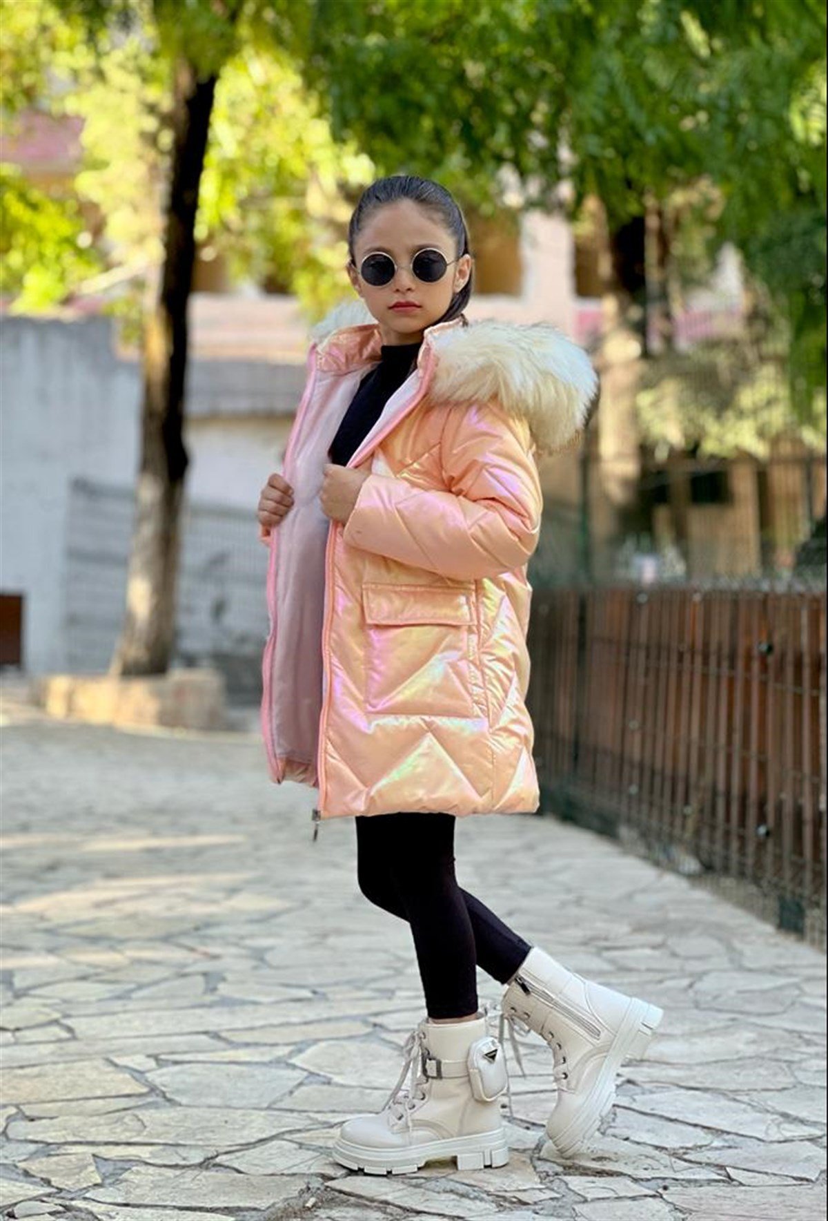 Kız Çocuk Parlak Kumaş Tarz Mont Yavru Ağzı-Kız Çocuk Mont-Bebegimindolabinda.com