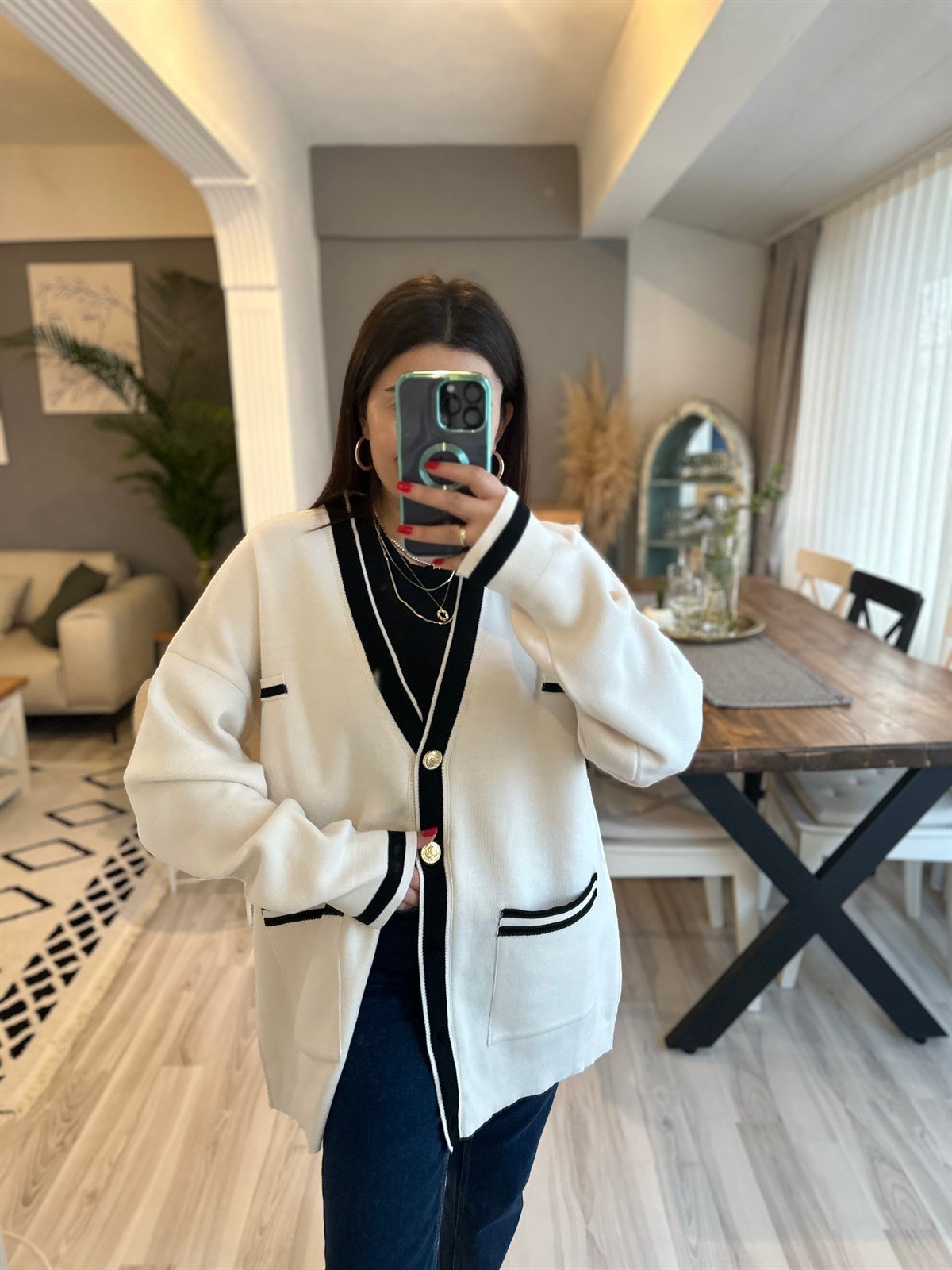 Bej Oversize Dügme Detay Hırka | StrawberryWear