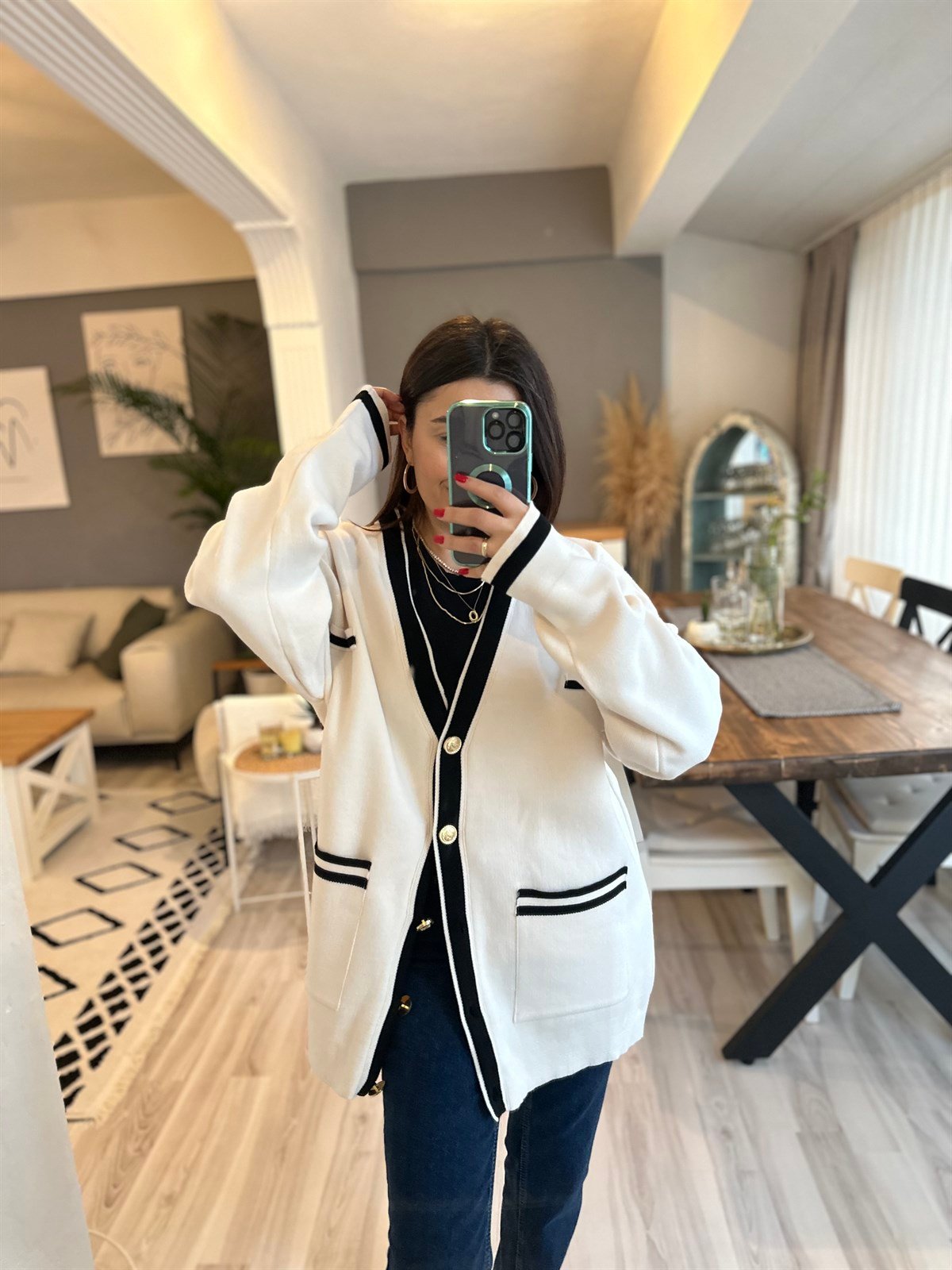 Bej Oversize Dügme Detay Hırka | StrawberryWear