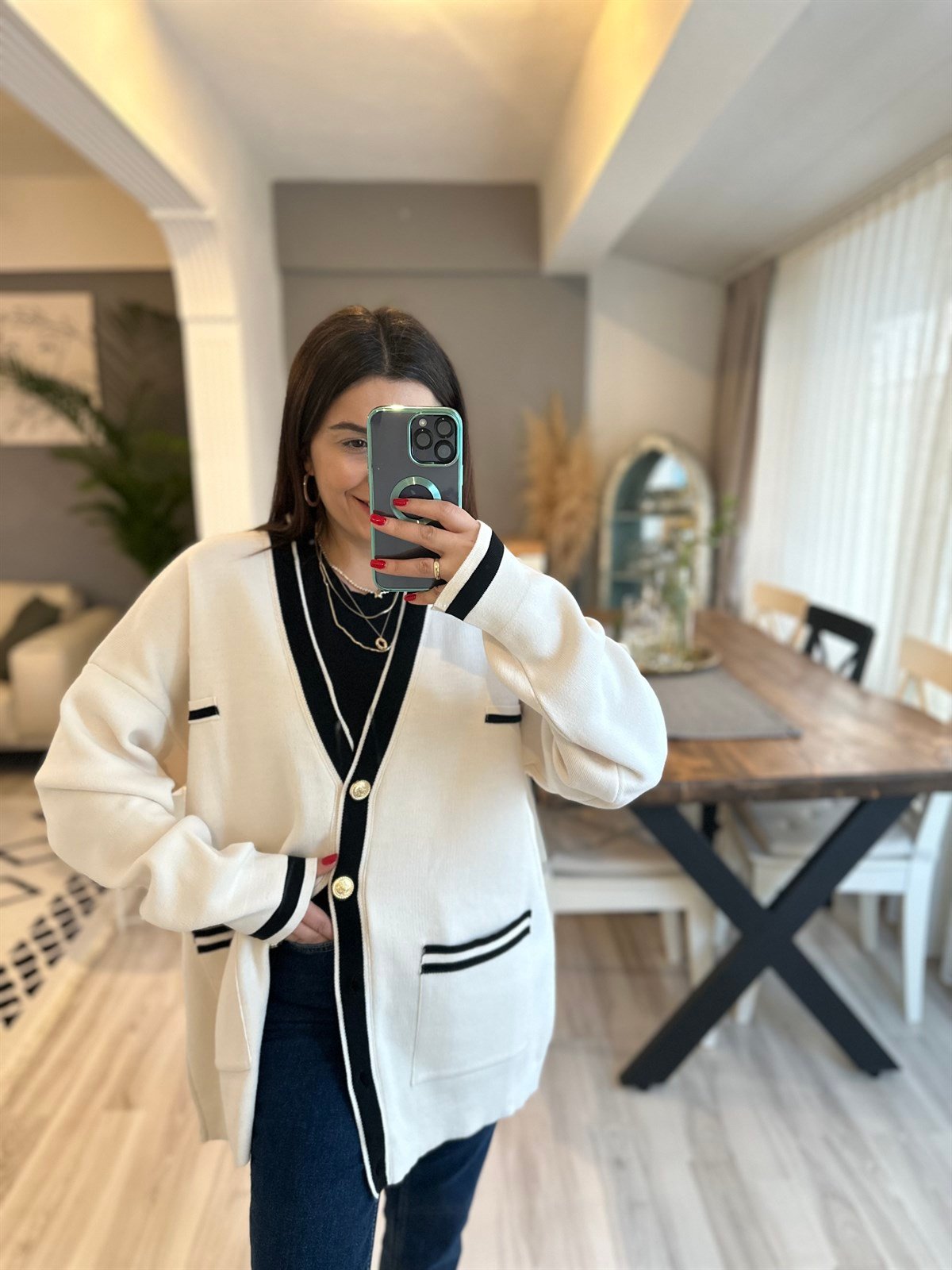 Bej Oversize Dügme Detay Hırka | StrawberryWear