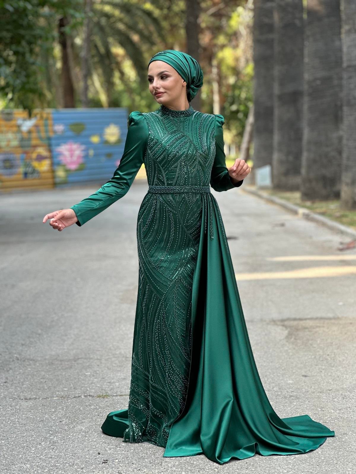 Saten Tül Dantel Detaylı Diva Abiye Zümrüt