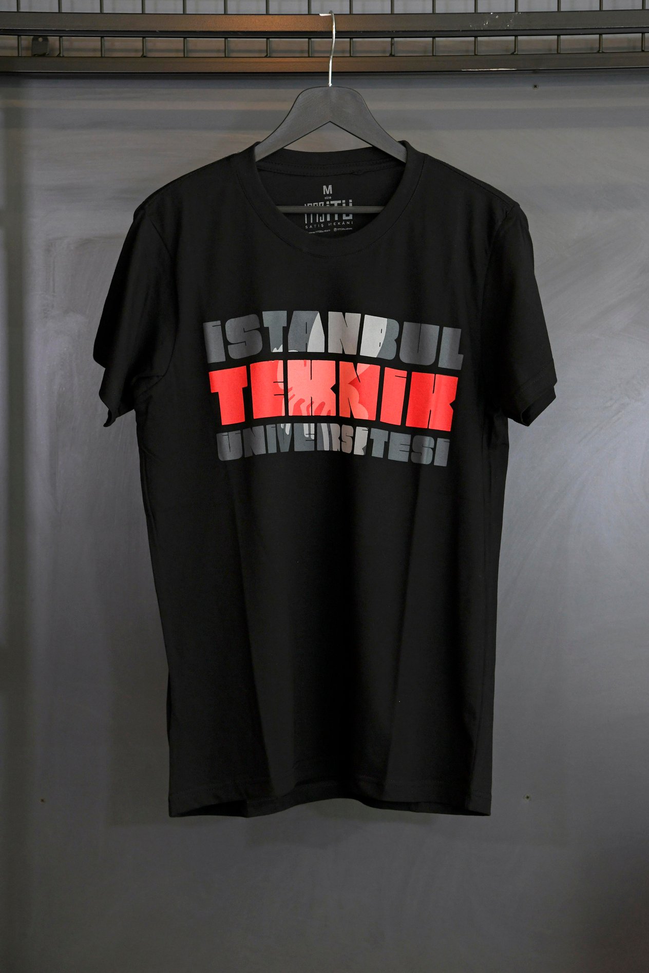 1773İtu.store Classic T-Shirt 