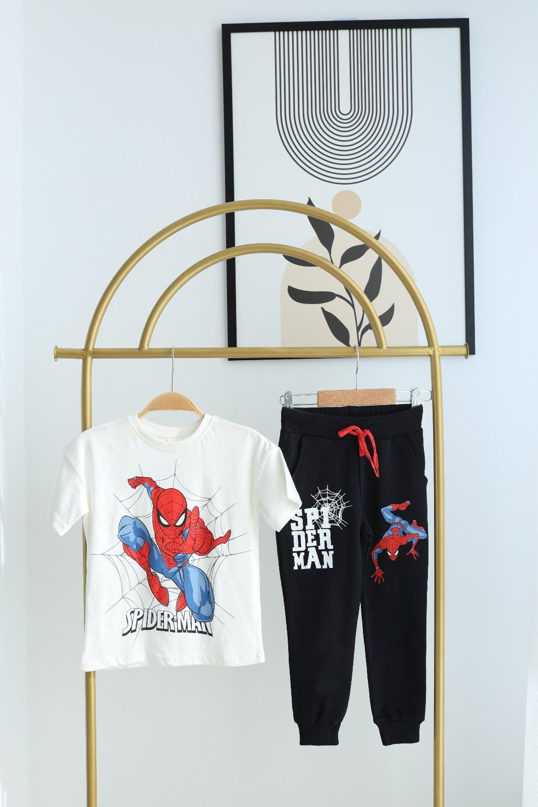 NBK-24132-1Erkek Çocuk Spiderman Takım