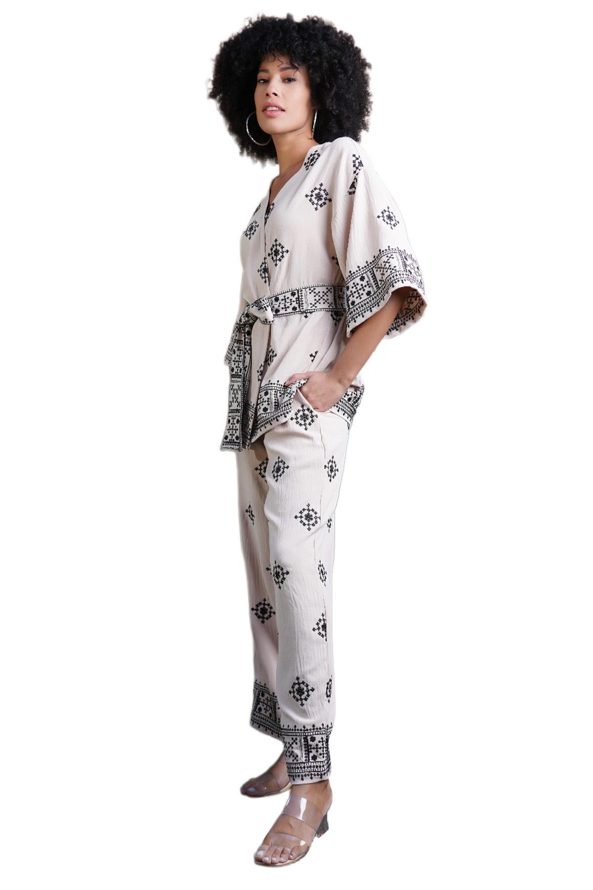 Mısırlı Kadın Espresso Kimono Takım