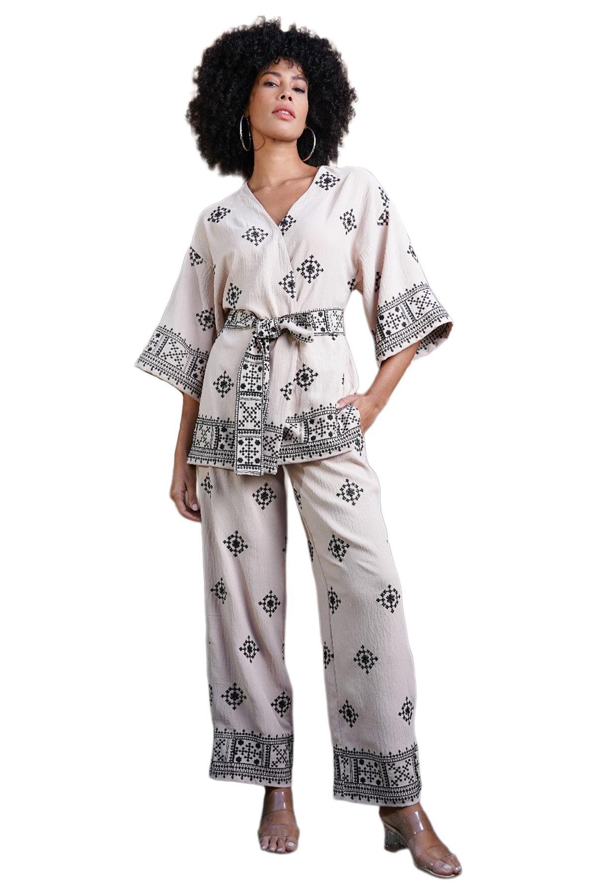 Mısırlı Kadın Espresso Kimono Takım
