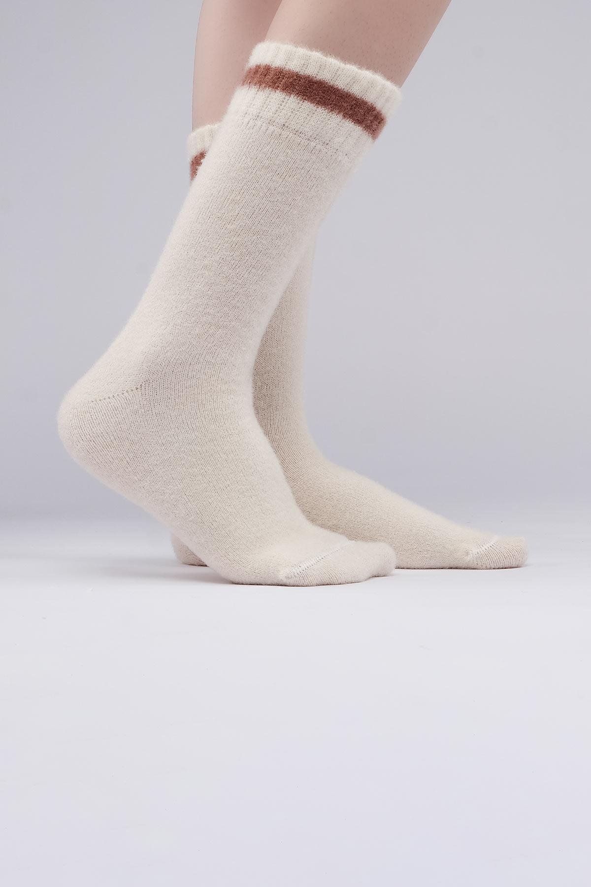 Mısırlı Kadın Soft Peluş Termal Tekli Ekru Soket Çorap
