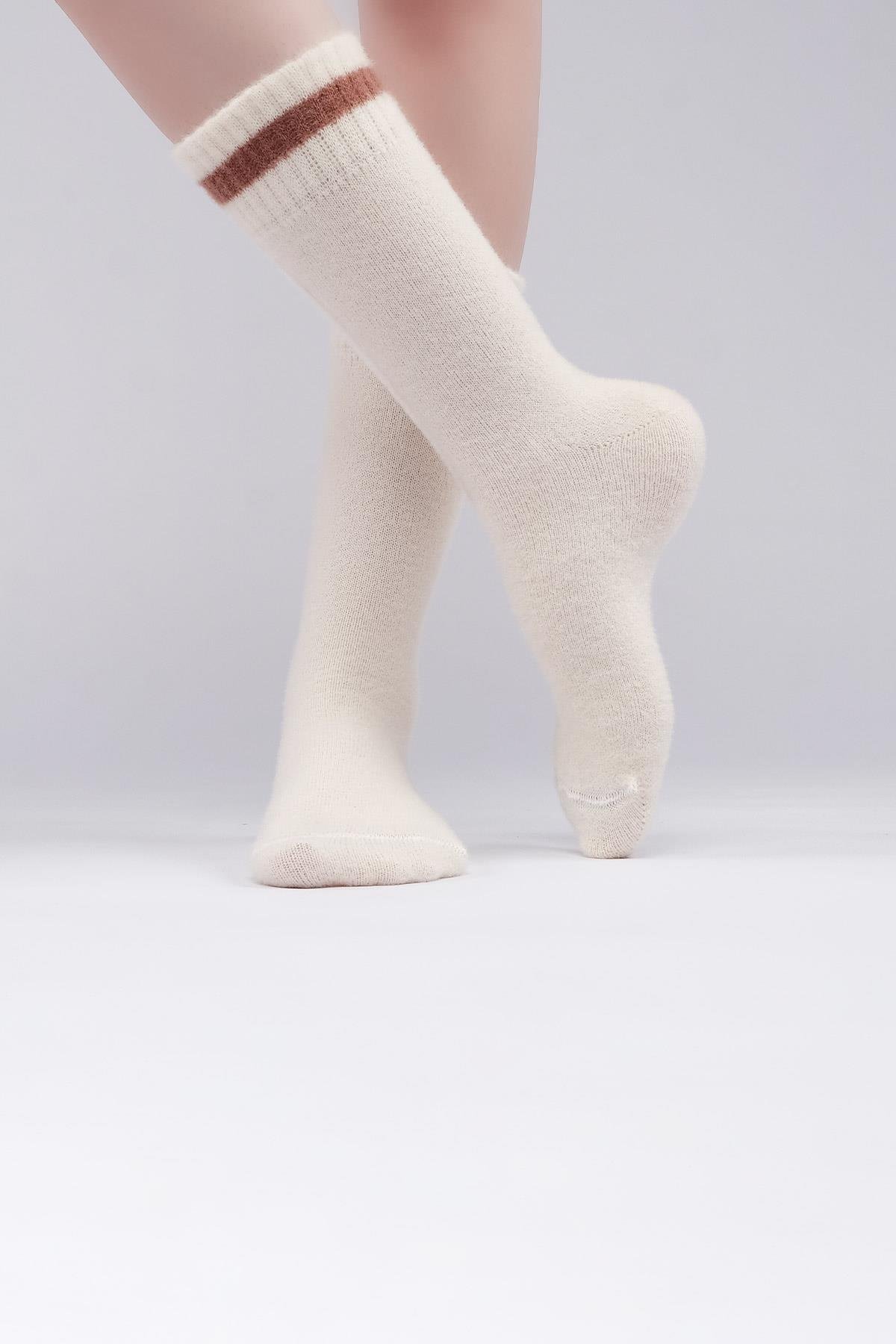 Mısırlı Kadın Soft Peluş Termal Tekli Ekru Soket Çorap