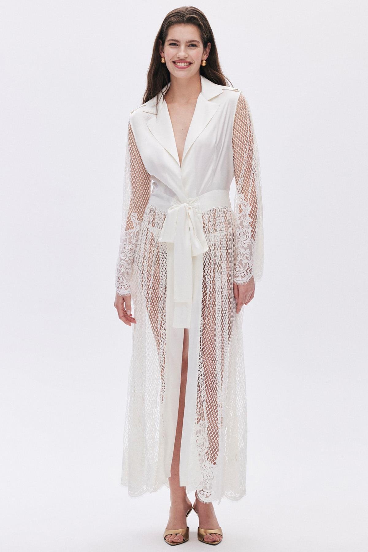 Calla Lily Saten Beyaz Dantel Detaylı Uzun Sabahlık / Kimono