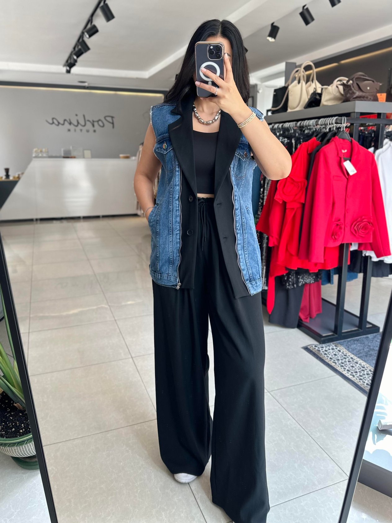 Siyah Denim Detaylı Yelekli Tasarım Takım