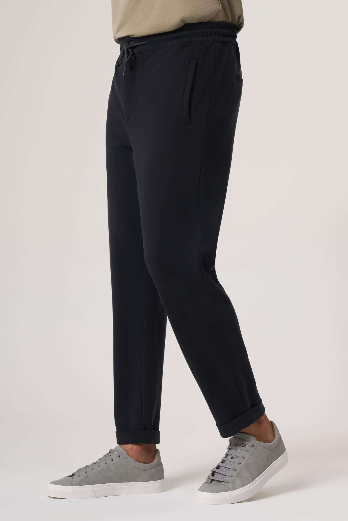 WELLWE-STEP SİYAH  MODAL İÇERİKLİ RELAXED FIT JOGGER PANTOLON-Pantolon