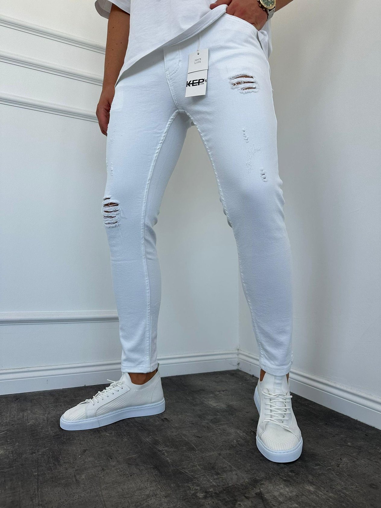 Beyaz Yırtık Detaylı Slimfit Jean
