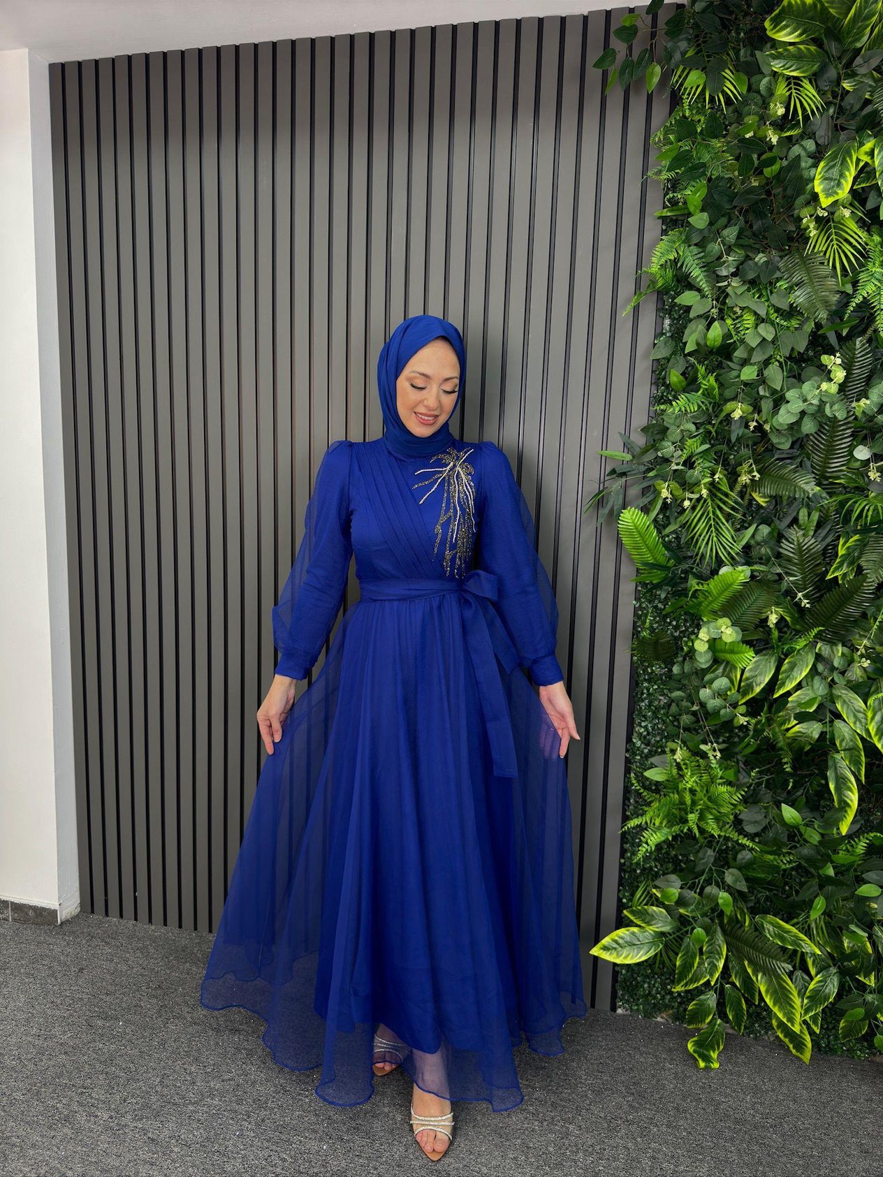 Abiye
Blue Abiye Saks Mavisi