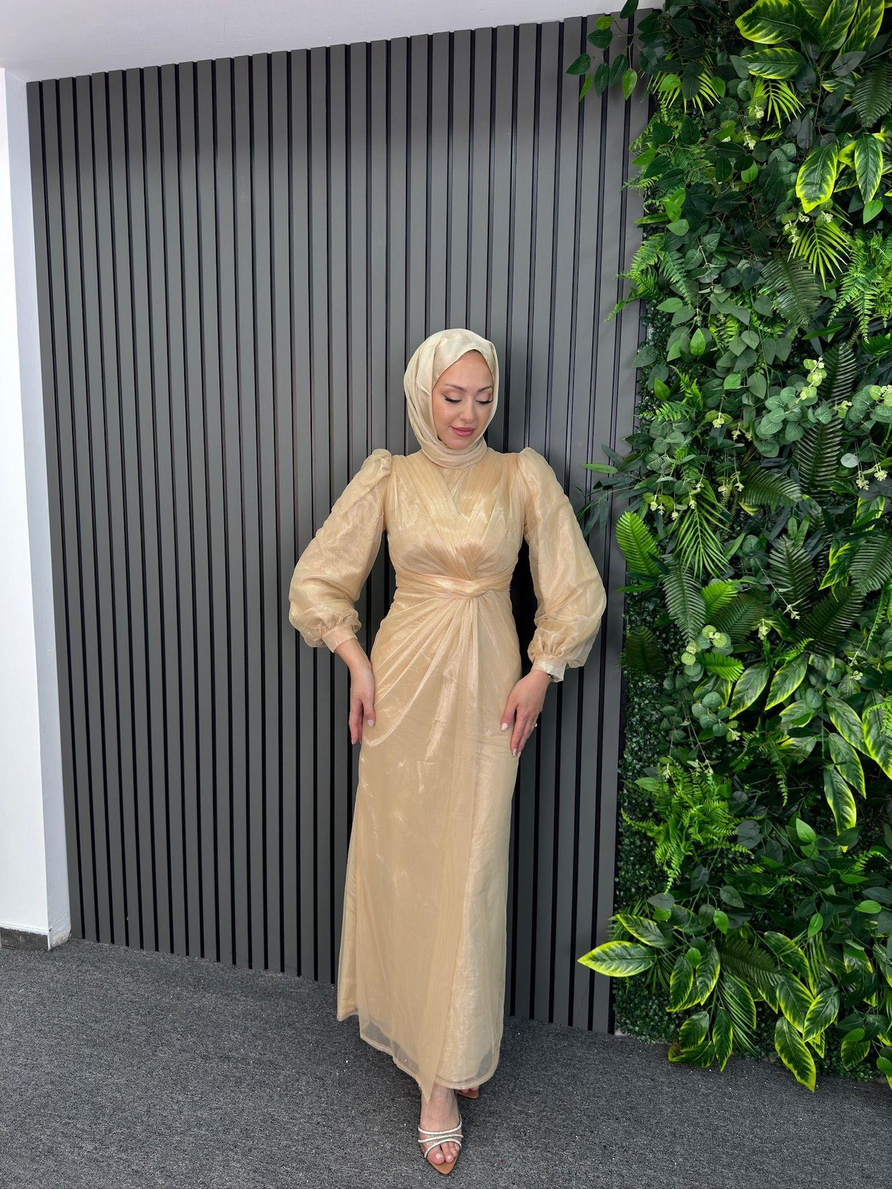 Abiye
Kübra Abiye Gold