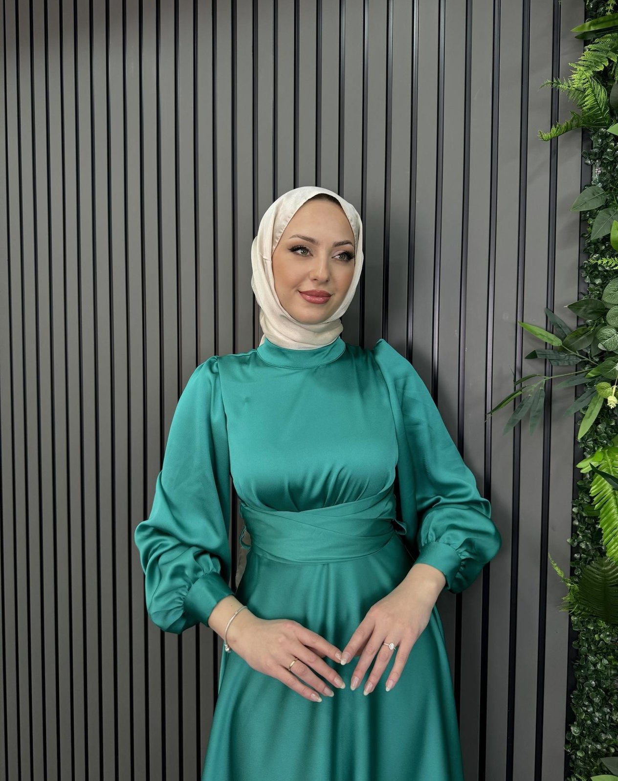 Abiye
Vela Abiye Açık Yeşil