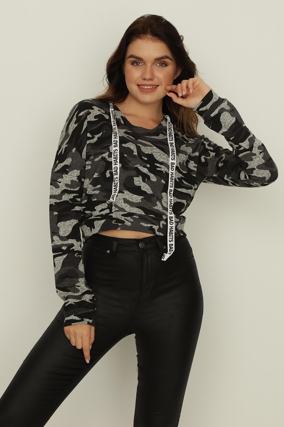 Kadın Kamuflaj Desen Kapüşonlu Sweatshirt