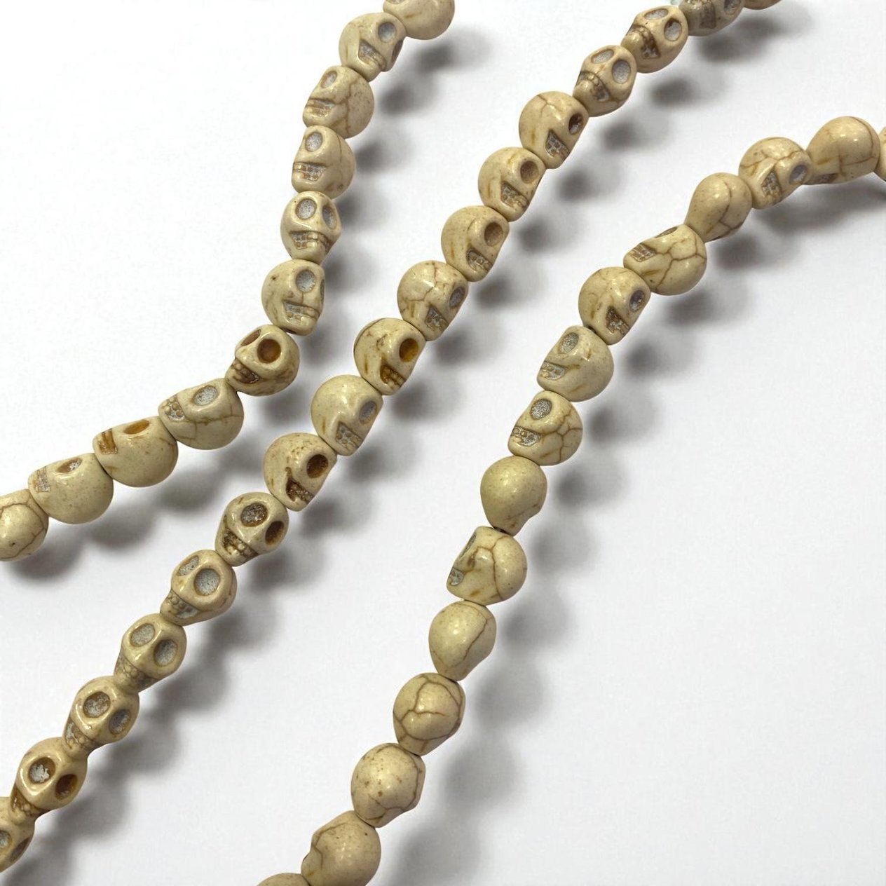 Havlit (Howlite) Kafatası Dizi Doğal Taş 8 MM Krem
