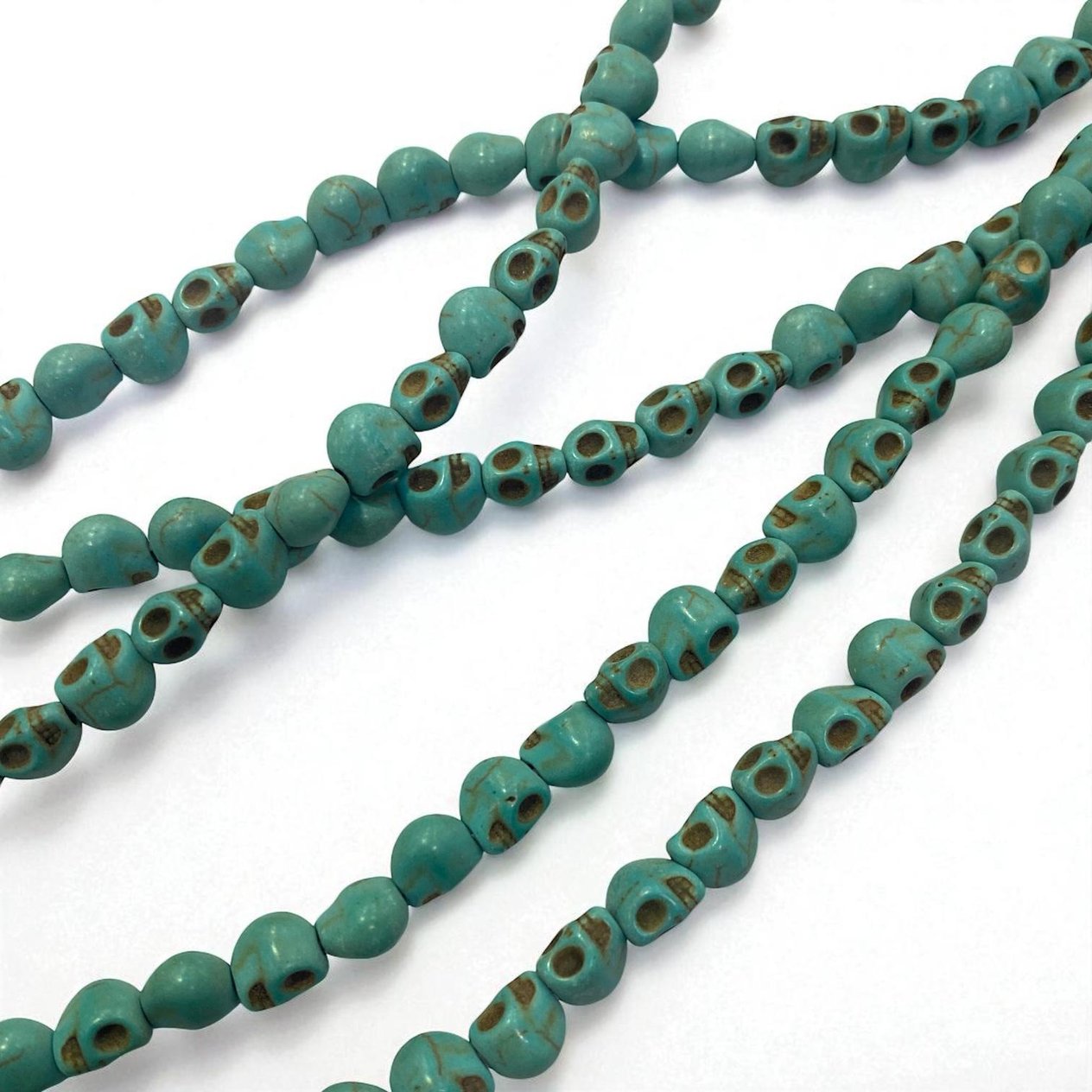 Havlit (Howlite) Kafatası Dizi Doğal Taş 8 MM Turkuaz