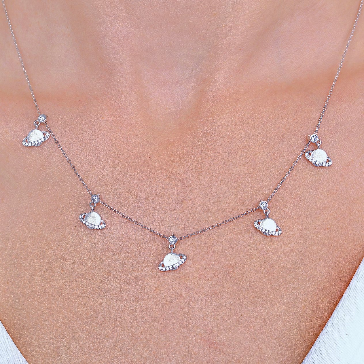Işıltılı Gezegenler Choker Gümüş Şans Kolye