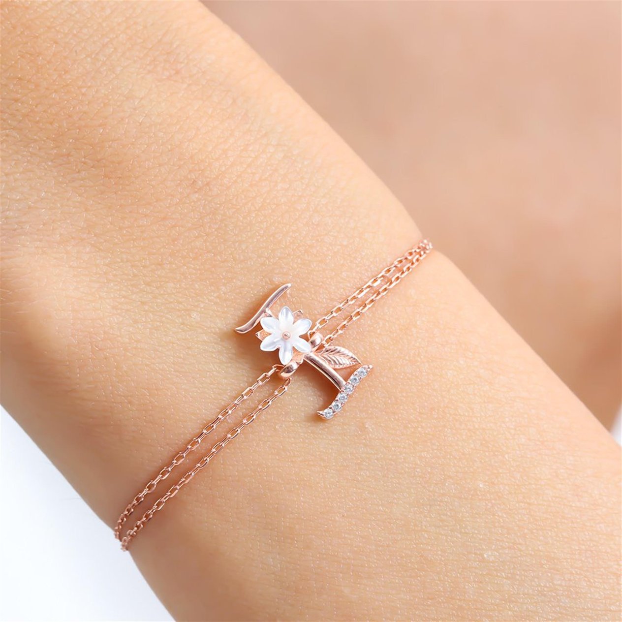 isiltili-manolya-cicegi-i-harfi-rose-r-e9a2ab.jpg