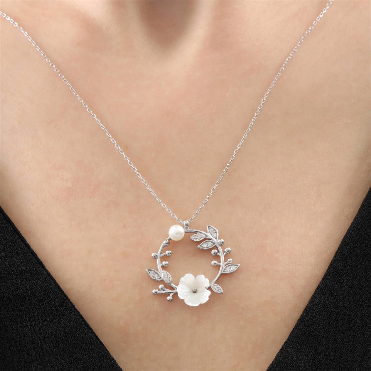manolya-cicegi-tomurcugu-flowers-gumus-cd-444.jpg
