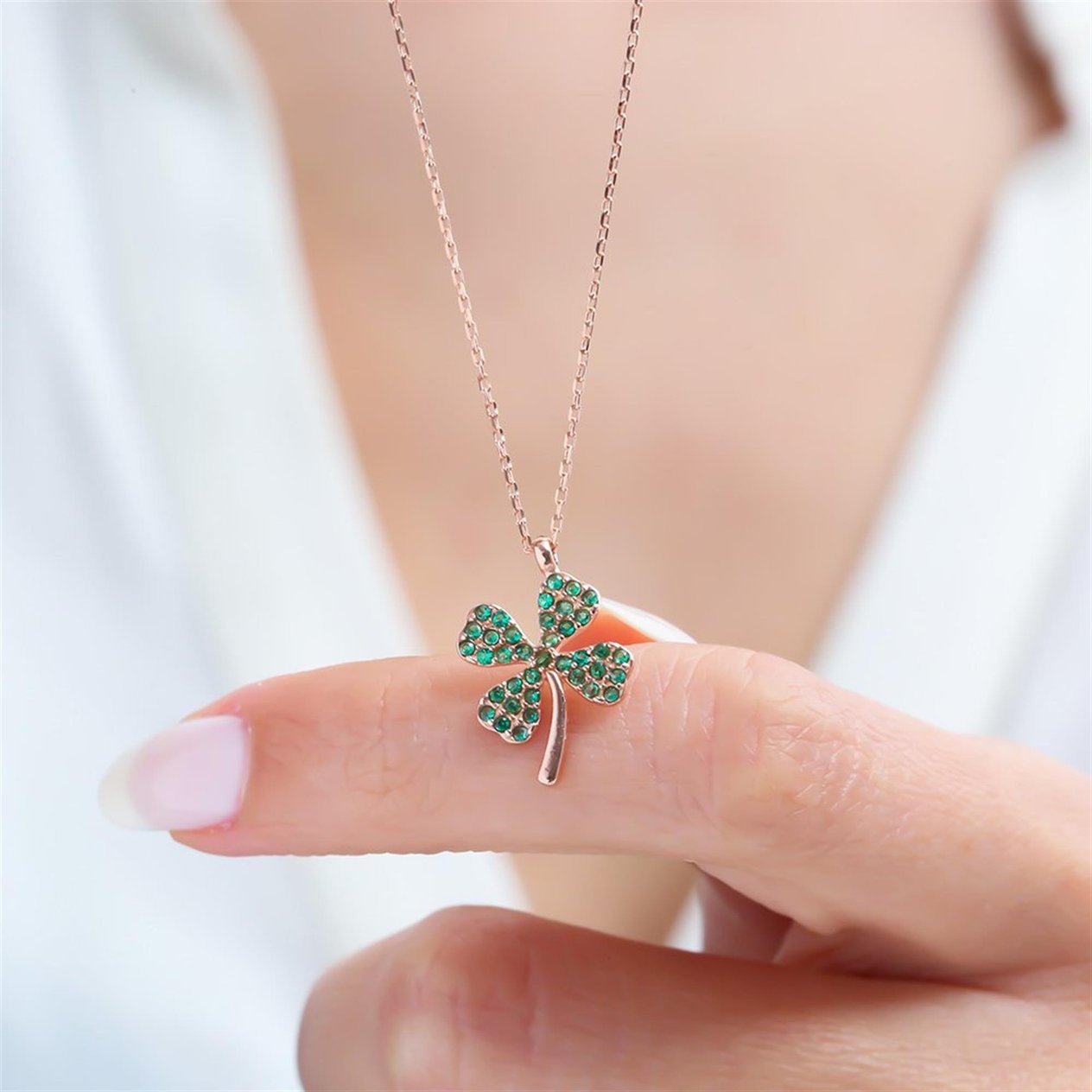 yesil-tasli-yonca-isiltisi-rose-renk-g-ae59f0.jpg