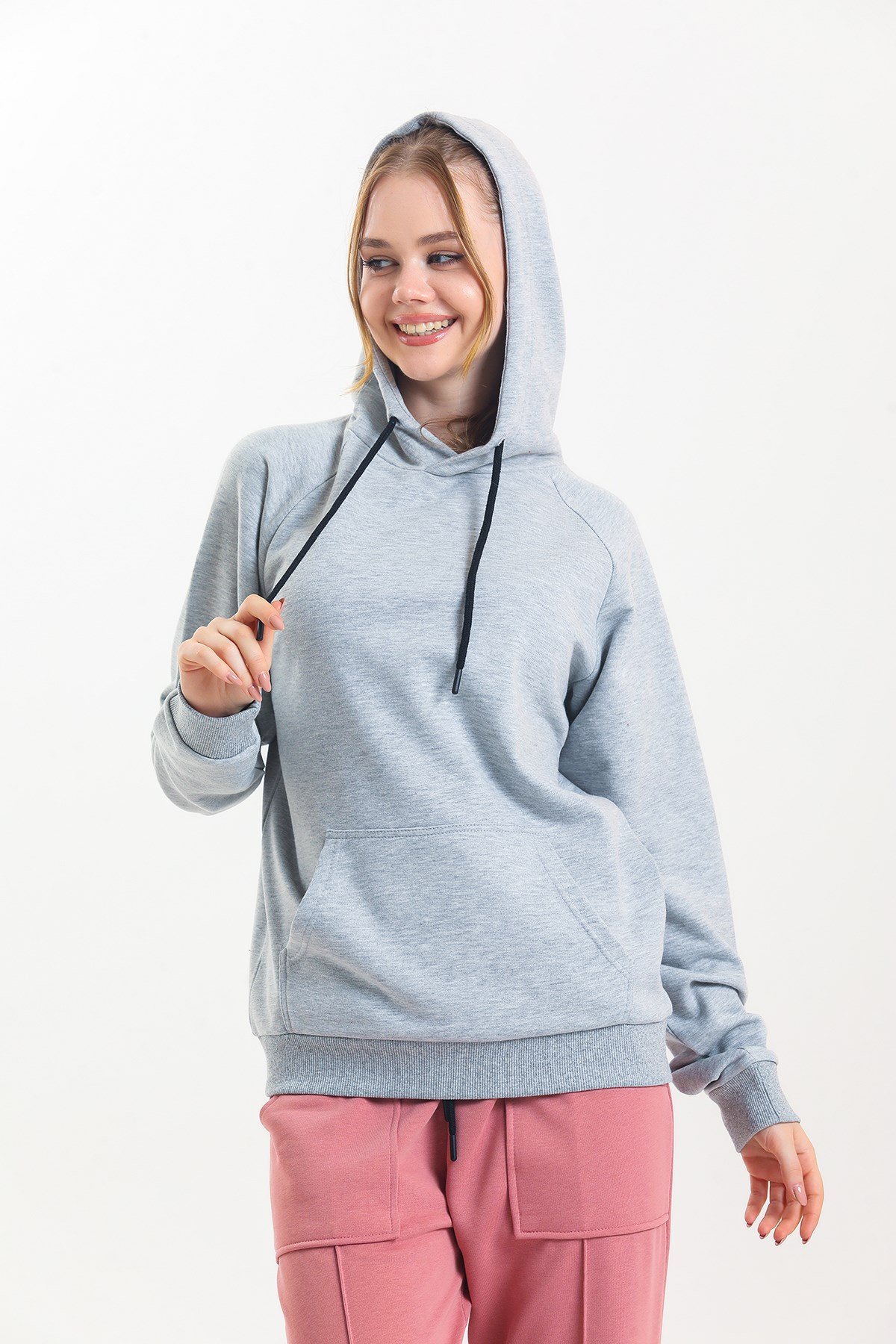 Gri Kapüşonlu Kanguru Cepli Basic Sweatshirt