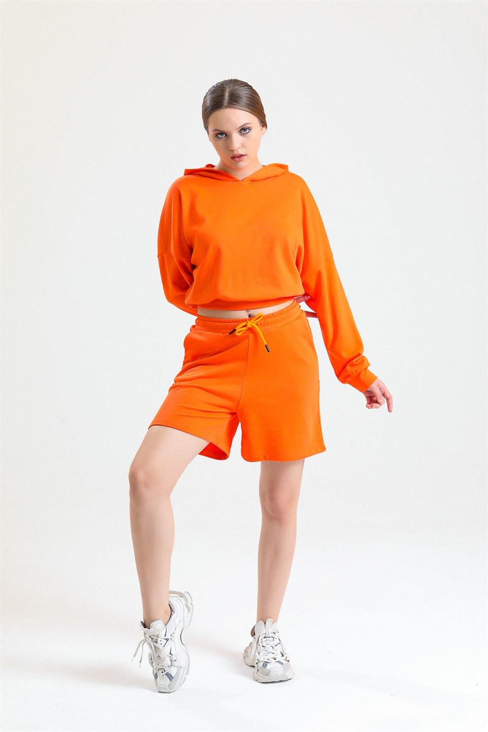 Turuncu Kapüşonlu Crop Sweatshirt