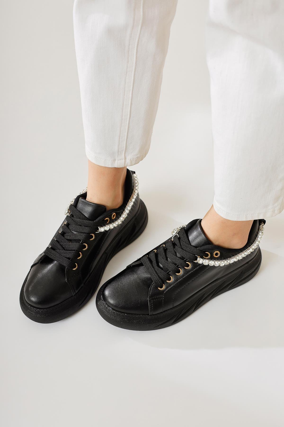 Simonne Siyah Elmas Taş Detaylı Bağcıklı Sneakers