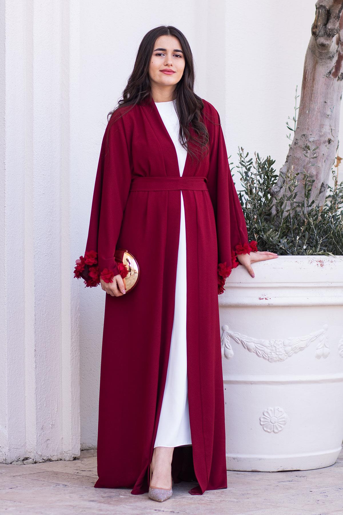 Bordo Kolu Çiçek Detaylı Zahra Abaya