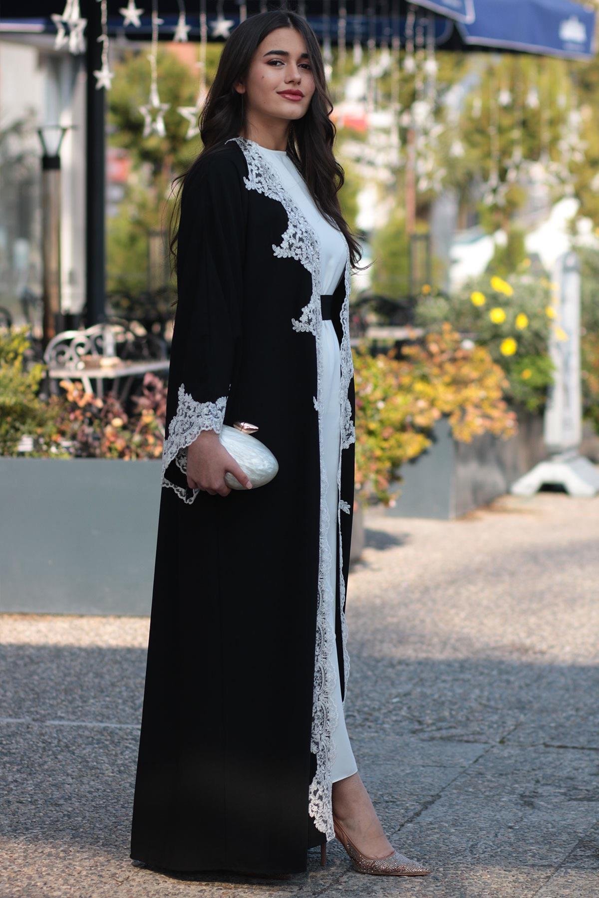 Siyah Güpür Detaylı Abaya