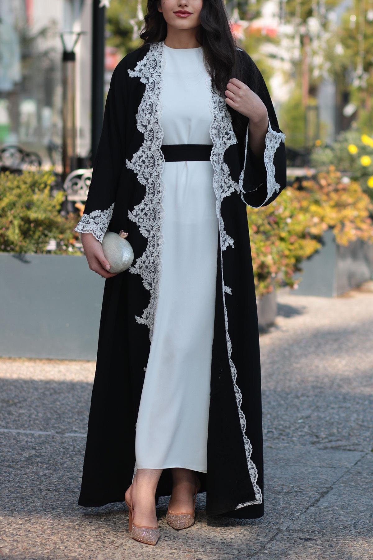 Siyah Güpür Detaylı Abaya