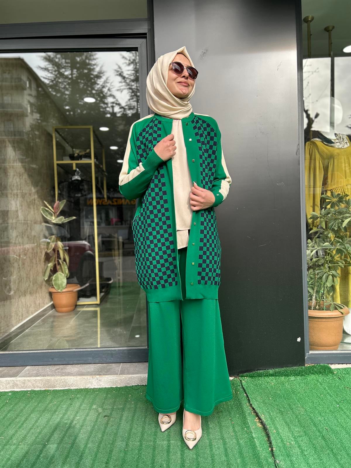 İNVEE DAMA DESENLİ HIRKA BENETTON 6891