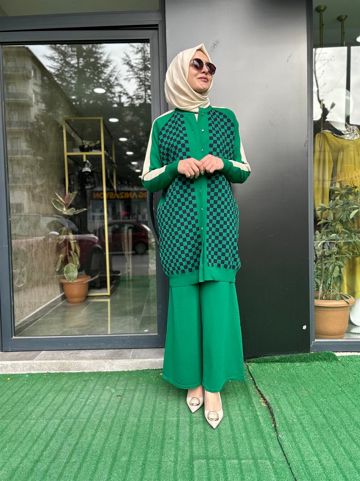 İNVEE DAMA DESENLİ HIRKA BENETTON 6891