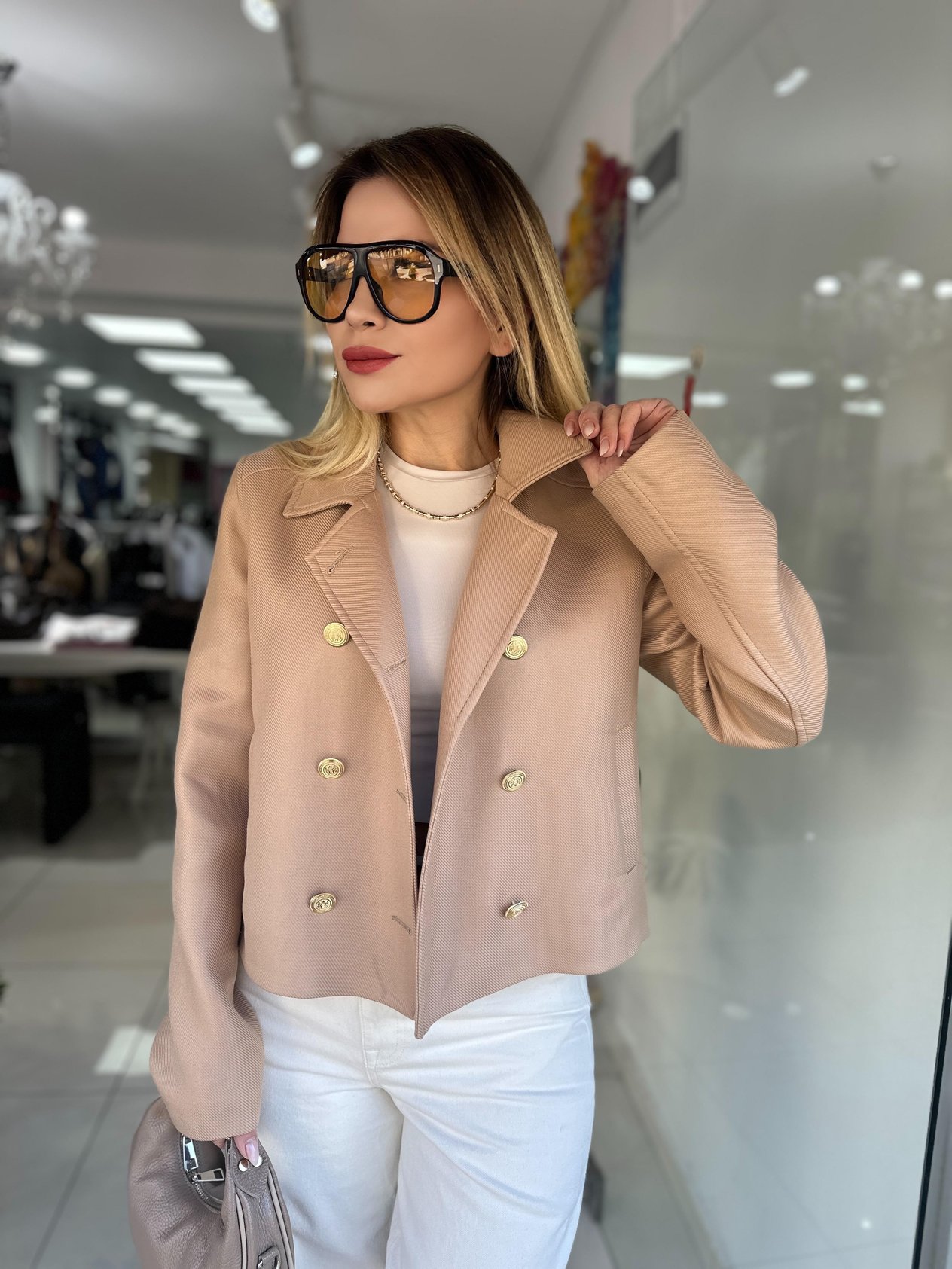 Bej Düğme Detaylı Ceket 