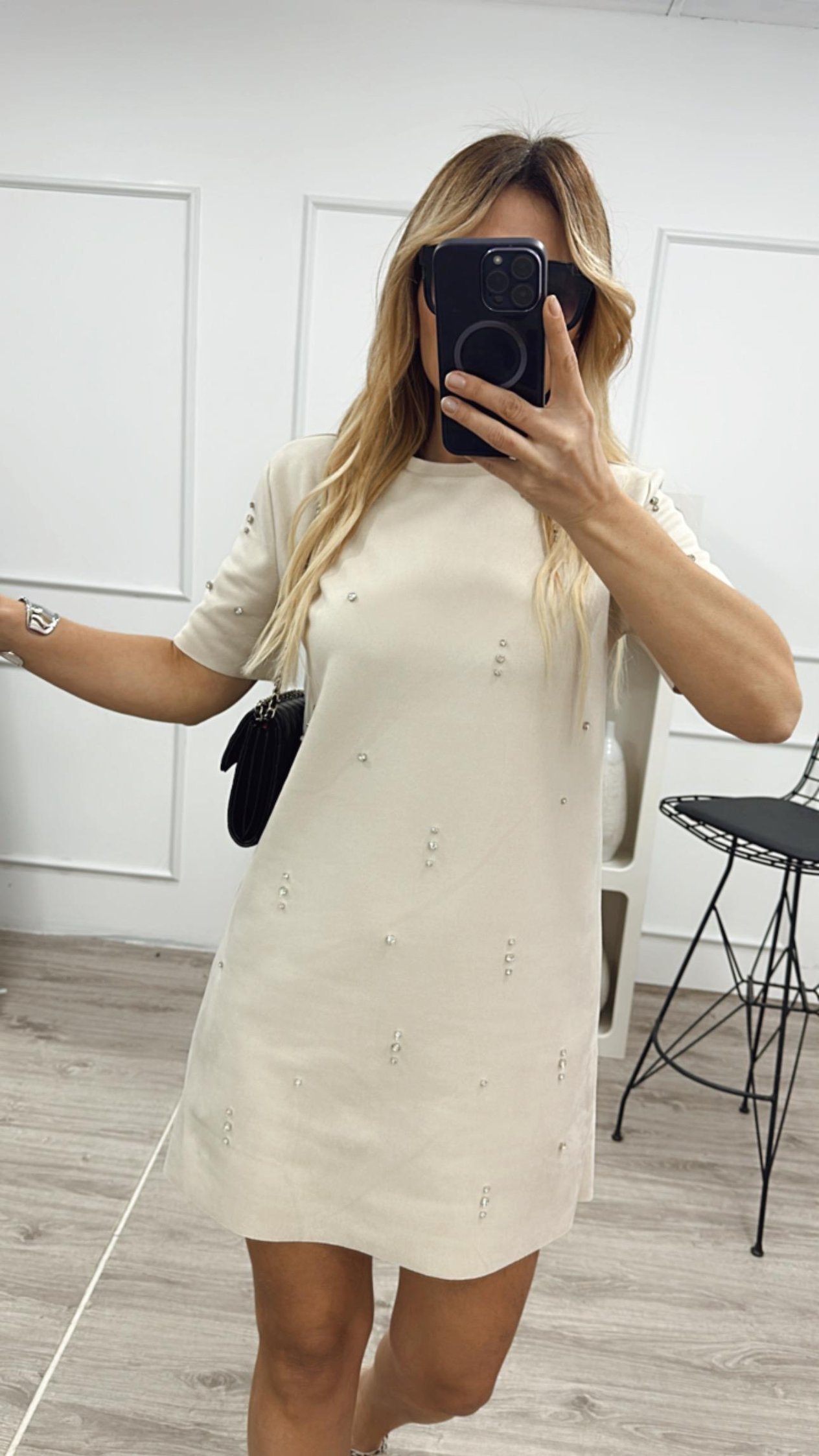 Bej Süet Taşlı Elbise