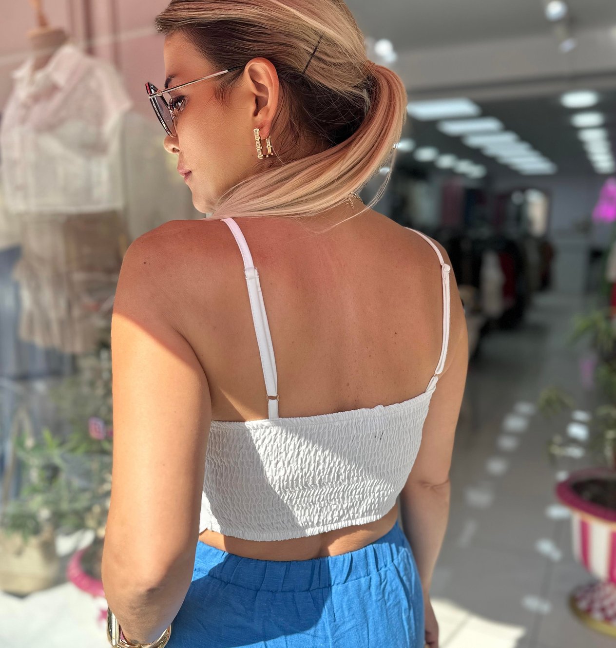 Ekru Fisto Detaylı Crop