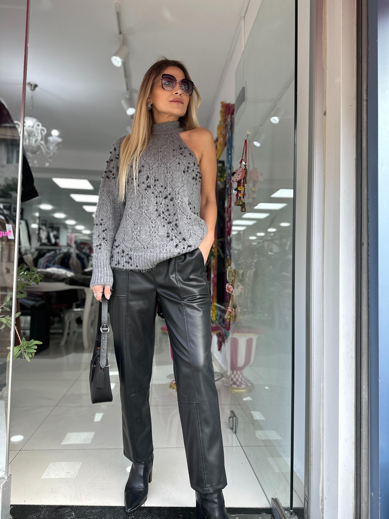 Siyah Beli Lastikli Deri Pantolon 