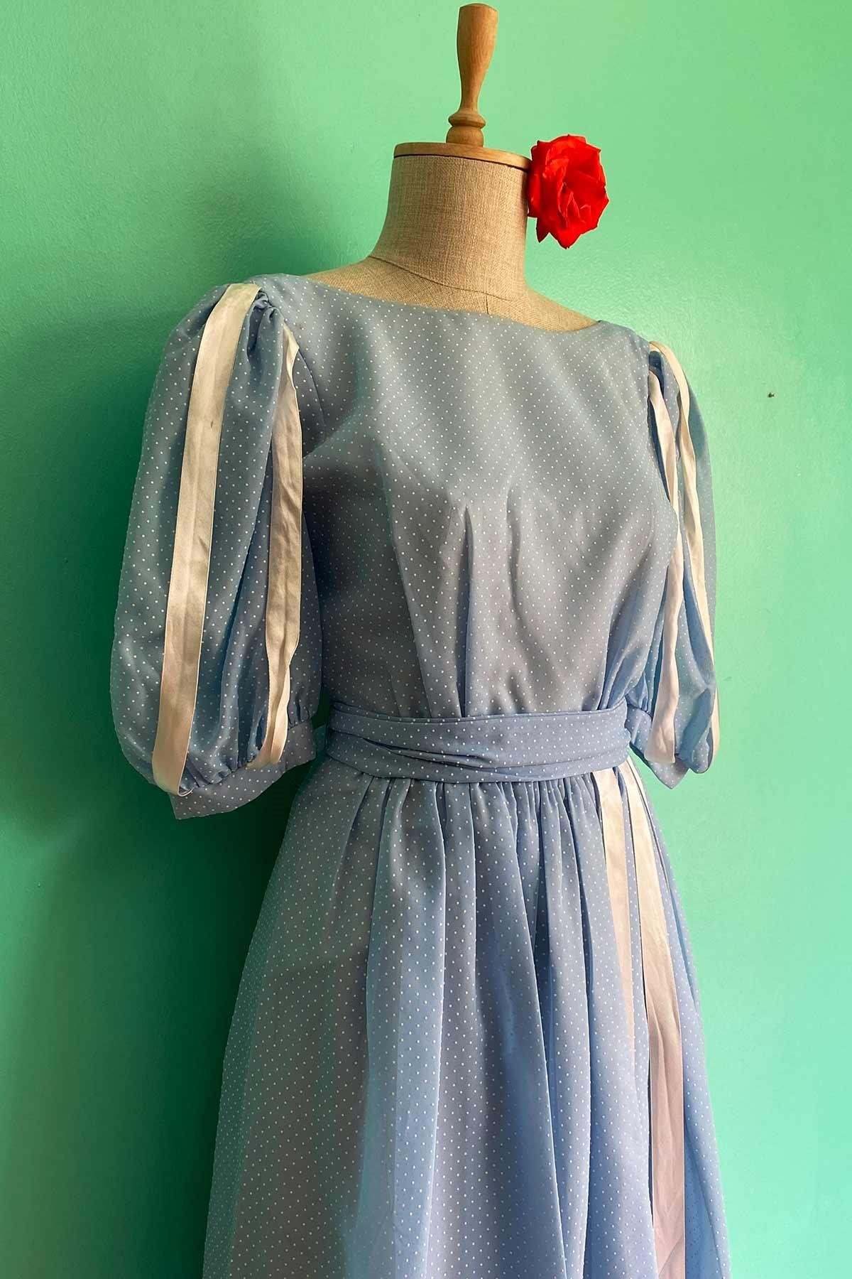 Vintage Sırt Dekolteli Elbise