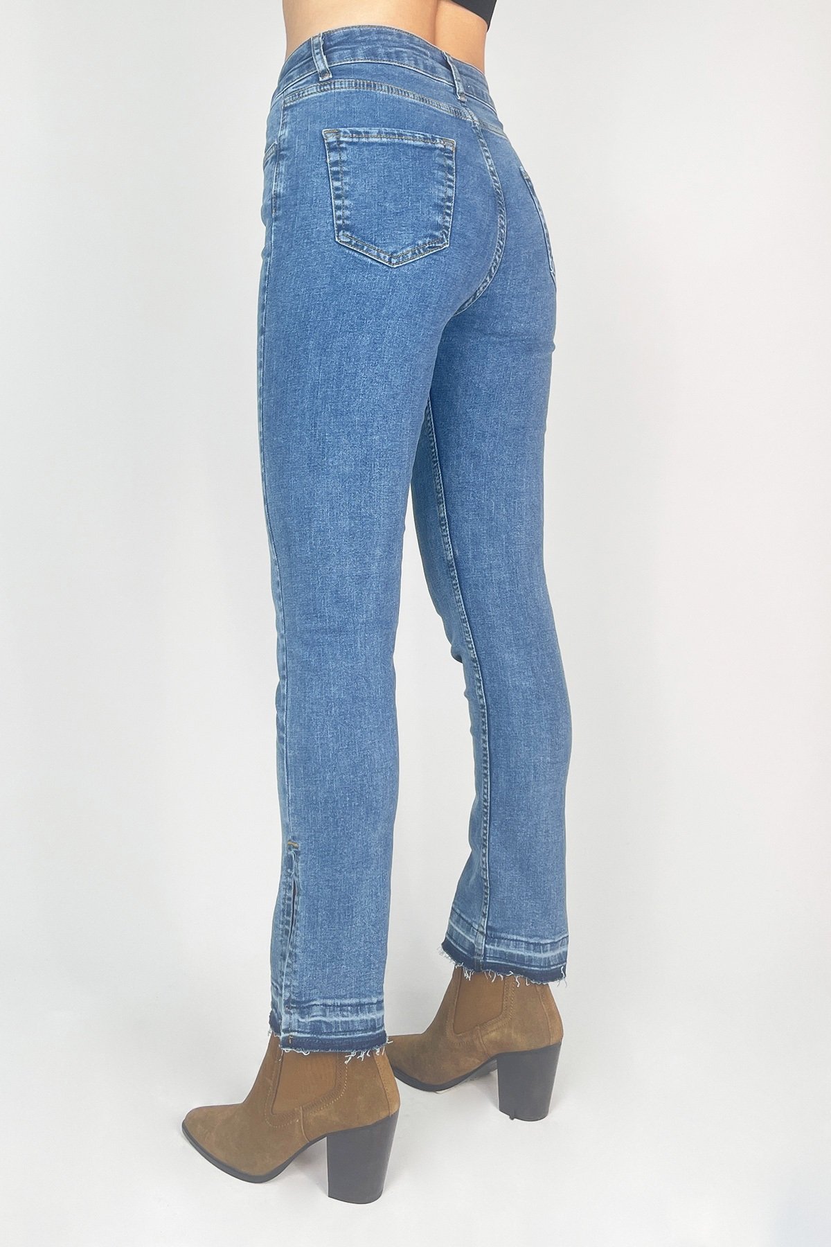 Önden Düğmeli Paça Yırtmaçlı Jean Pantolon - Mavi-T-30512-Mavi 