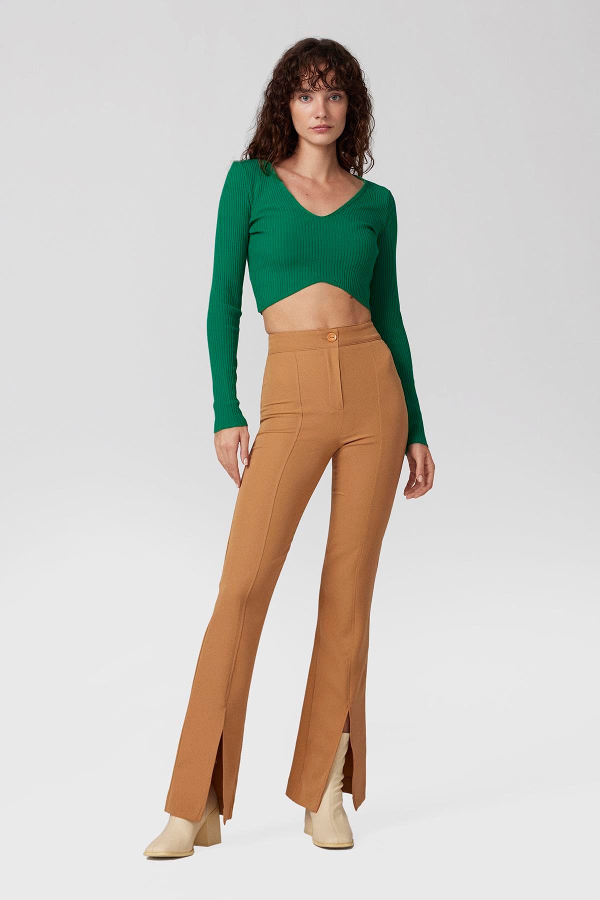V Yakalı Uzun Kollu Crop - Yeşil-T-15446-Yeşil