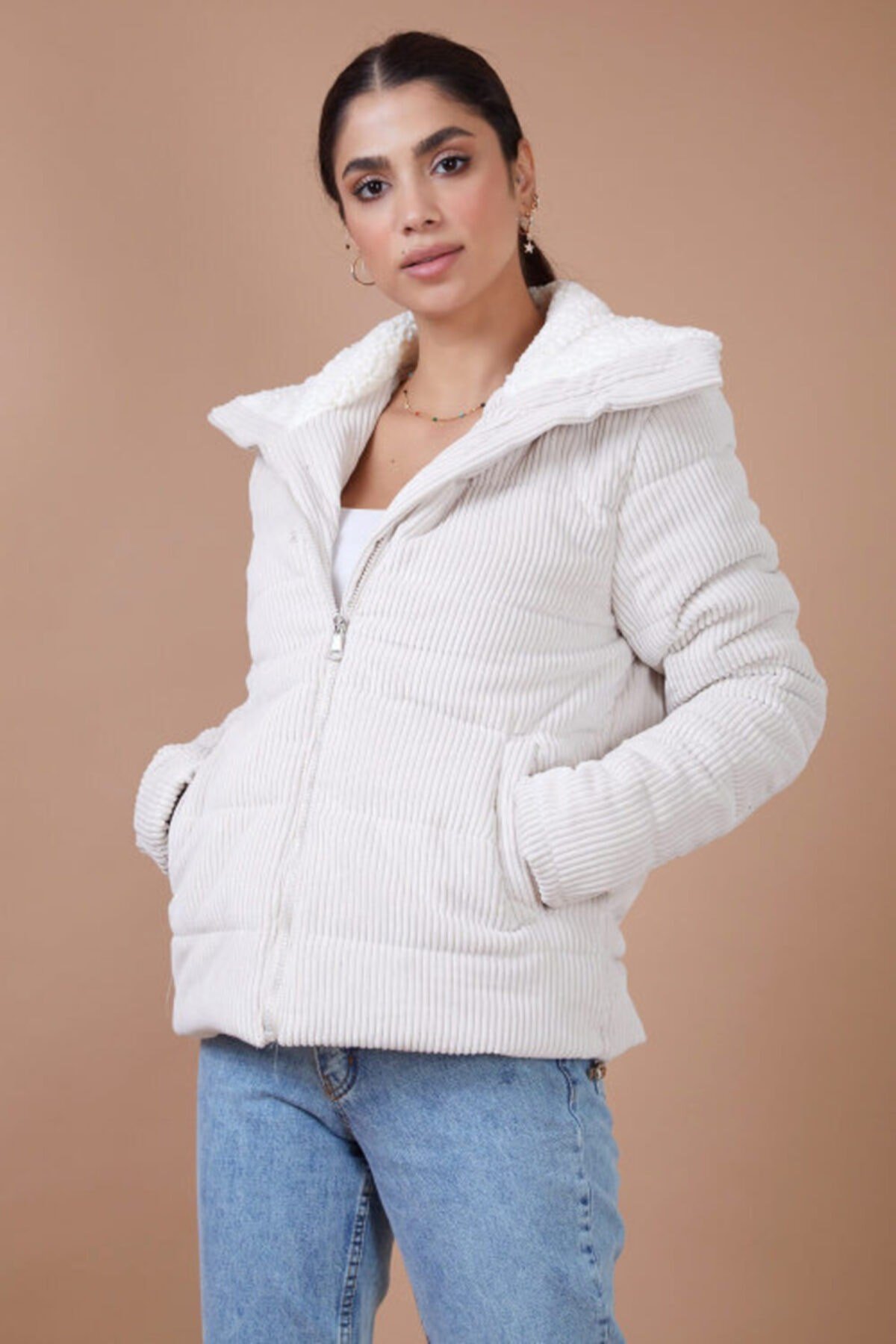 kadin-ekru-dik-yaka-kadife-mont-e19ebf.jpg