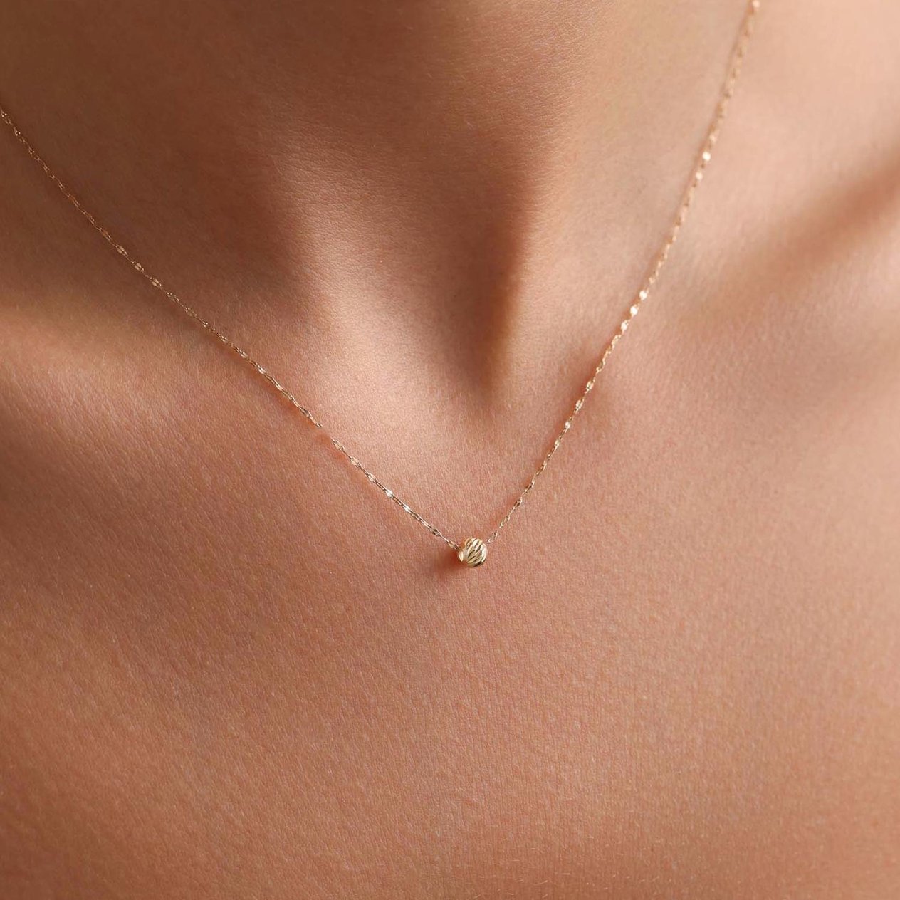 14K Solid Gold Mirrored Chain Plain Dorika Necklace