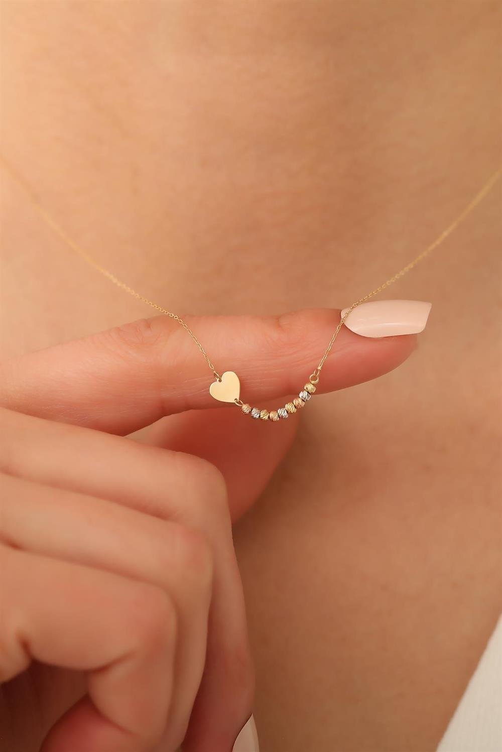 14K Solid Gold Dorika Heart Minimal Necklace