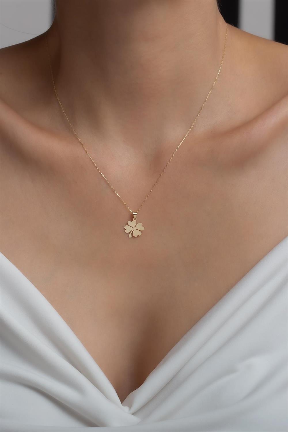 14K Solid Gold Mini Plate Clover Necklace