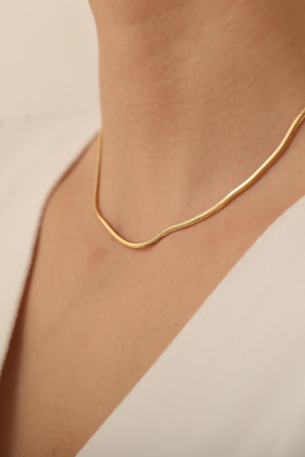 14K Solid Gold Medium Thick Herringbone Necklace