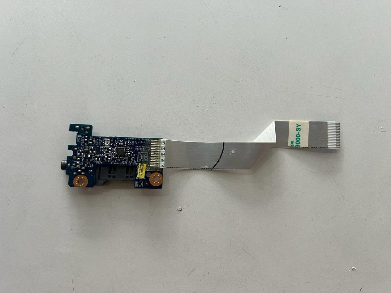 USB - AUX BoardLENOVO G80 G580  SES KARTI QIWG6 NBX00011K00 Stok: Z104