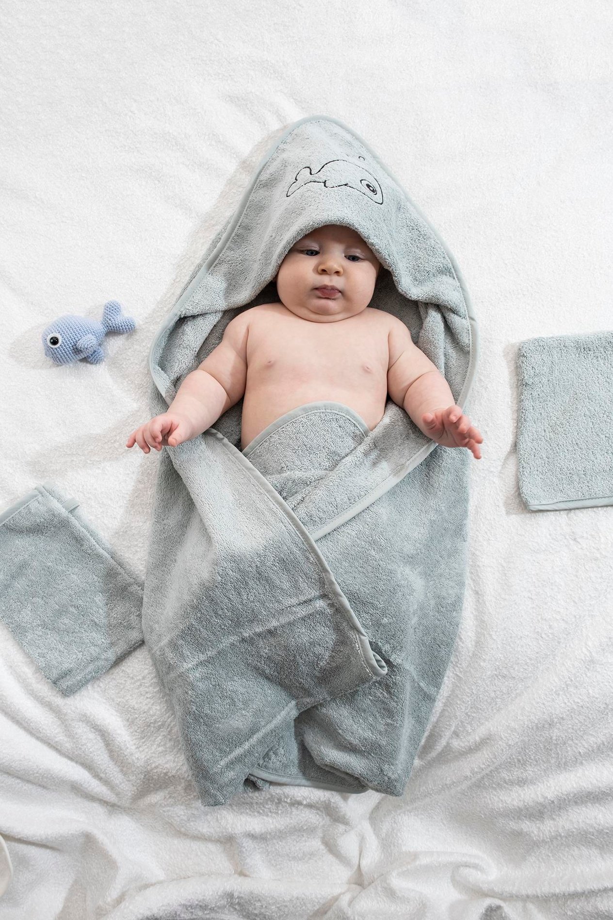 Bambu Balık Nakışlı Bebek Havlu Kundak Ve Kese Seti  BEBEK MAVİSİ