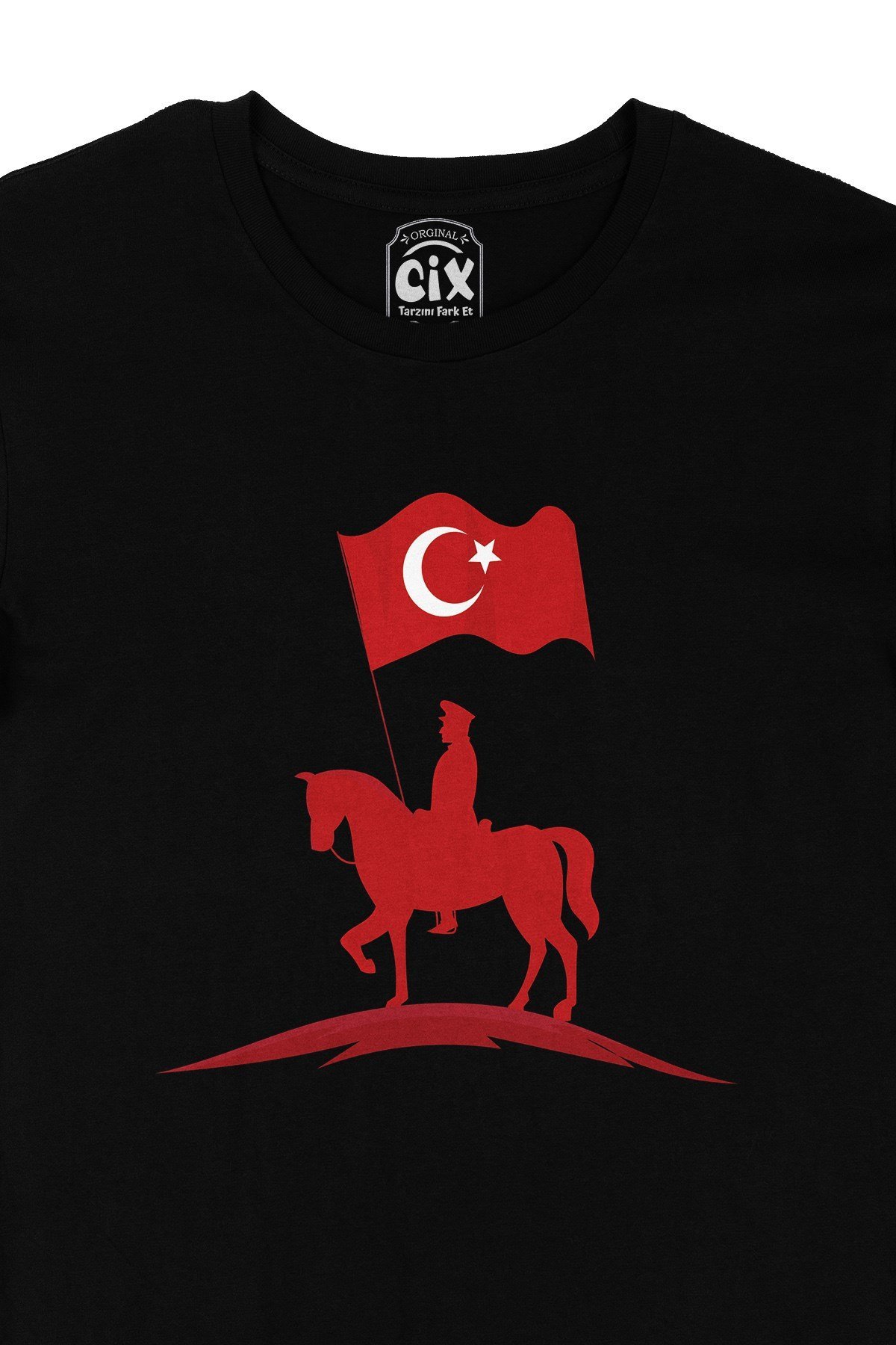 Atatürk Kırmızı Bayraklı Atlı Siyah Tişört