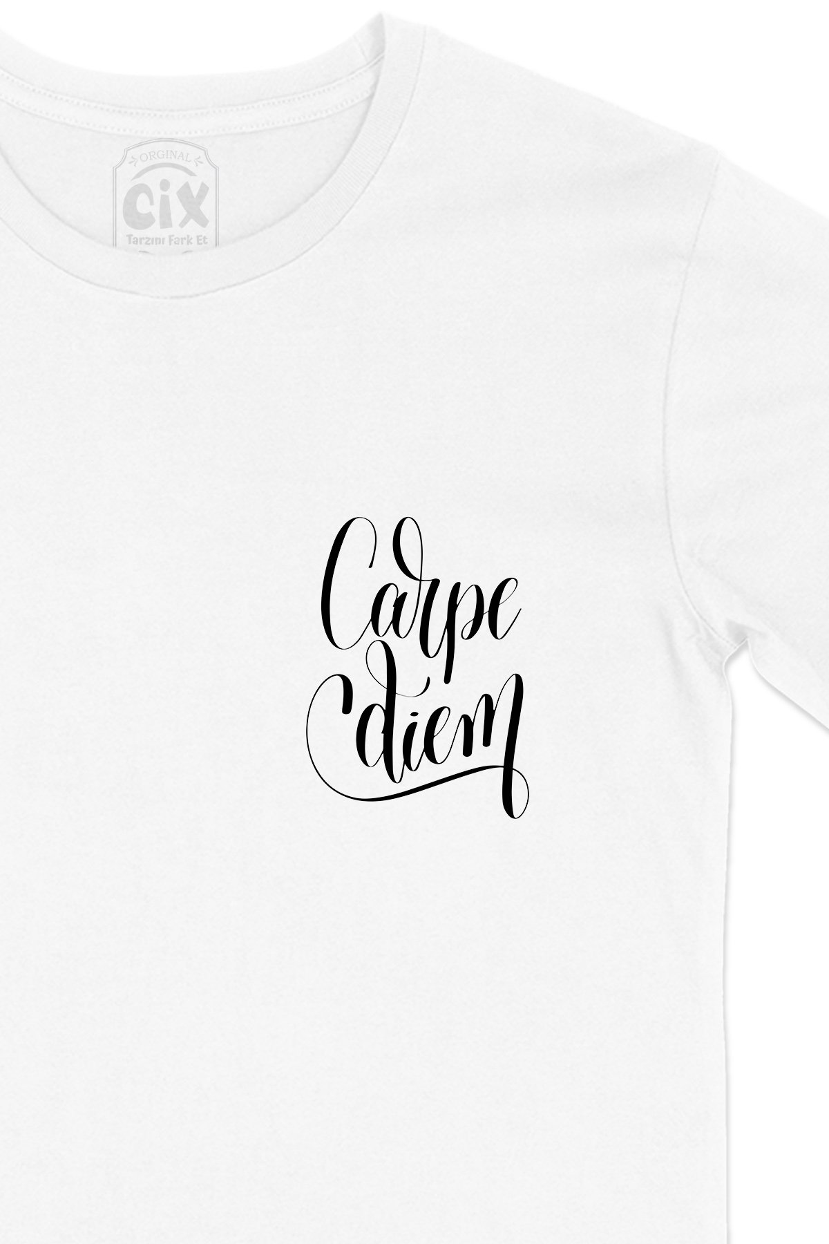 Carpe Diem Cep Logo Tasarımlı Beyaz Tişört