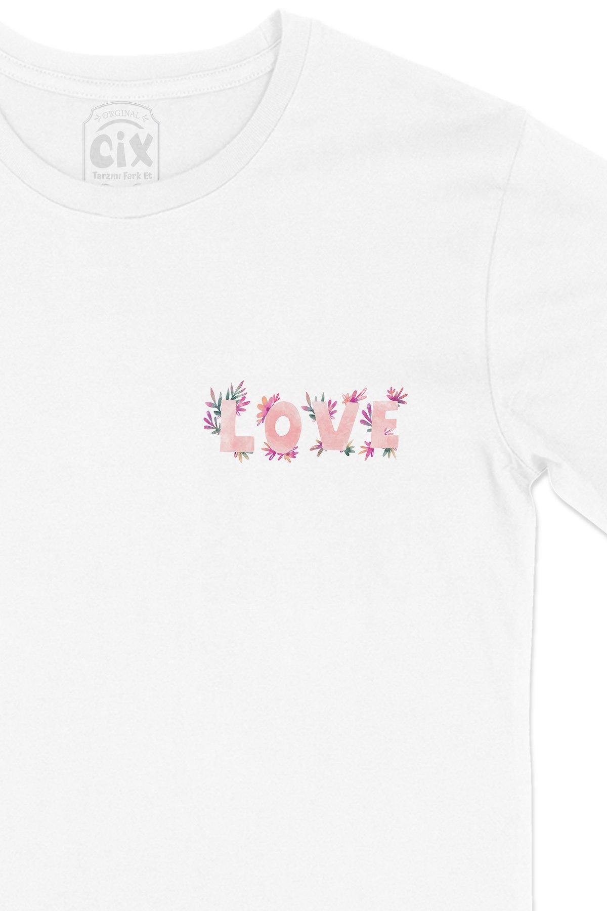 Çiçekli Love Yazılı Cep Logo Tasarımlı Beyaz Tişört